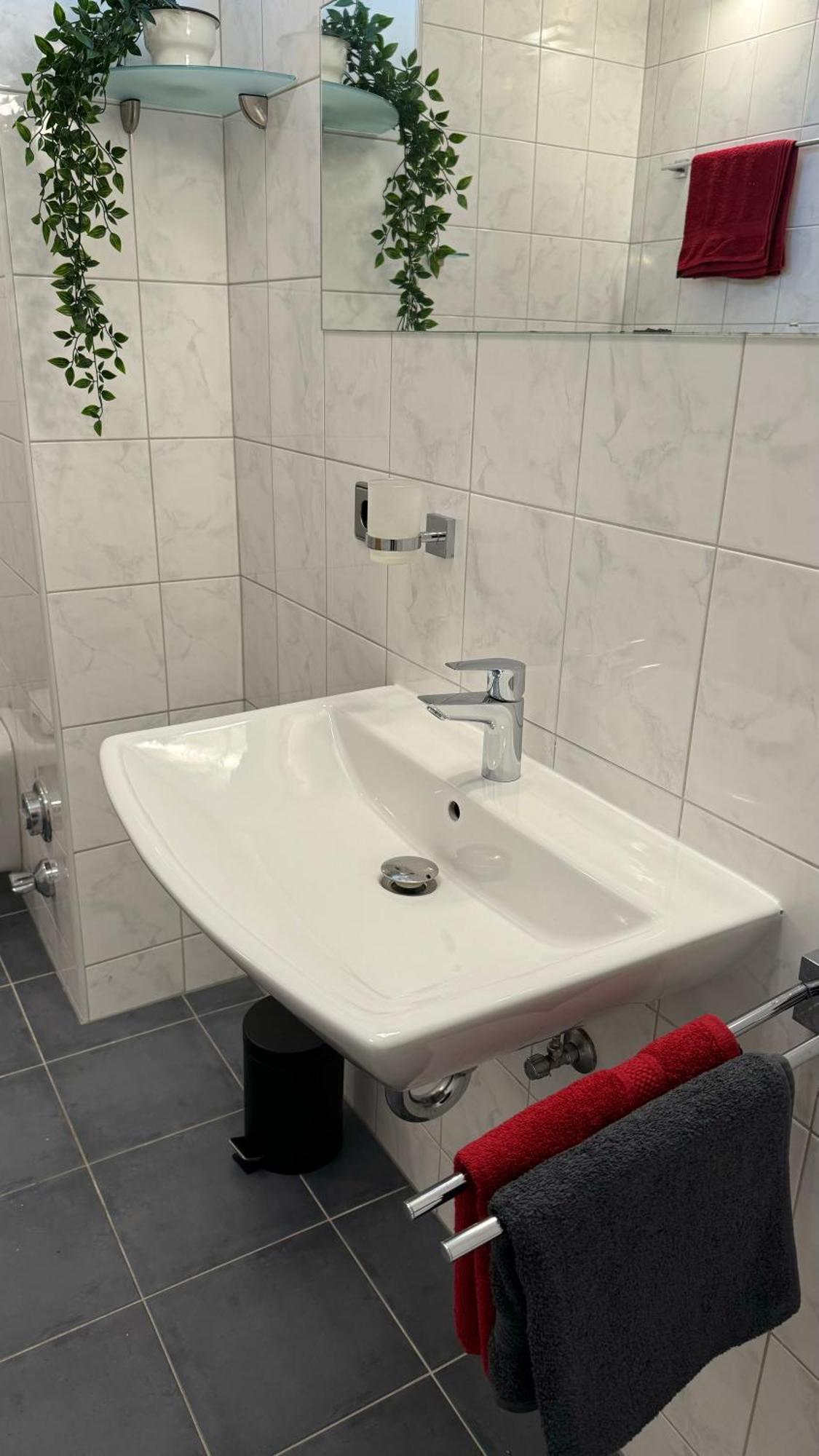 City Apartement Linz Fuer 5 Gaeste Mit Self-Checkin Und Kueche 外观 照片